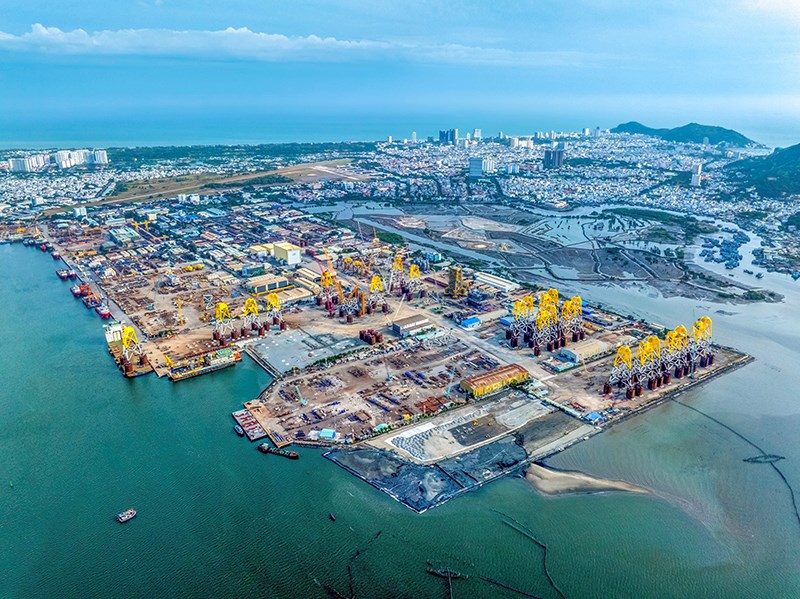 Petrovietnam nỗ lực cho mục tiêu tăng trưởng hai con số<br>越南国家油气集团努力实现两位数增长目标 5 a5 4 20250314153558