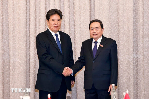 chu tich quoc hoi tran thanh man gap trung quoc 2