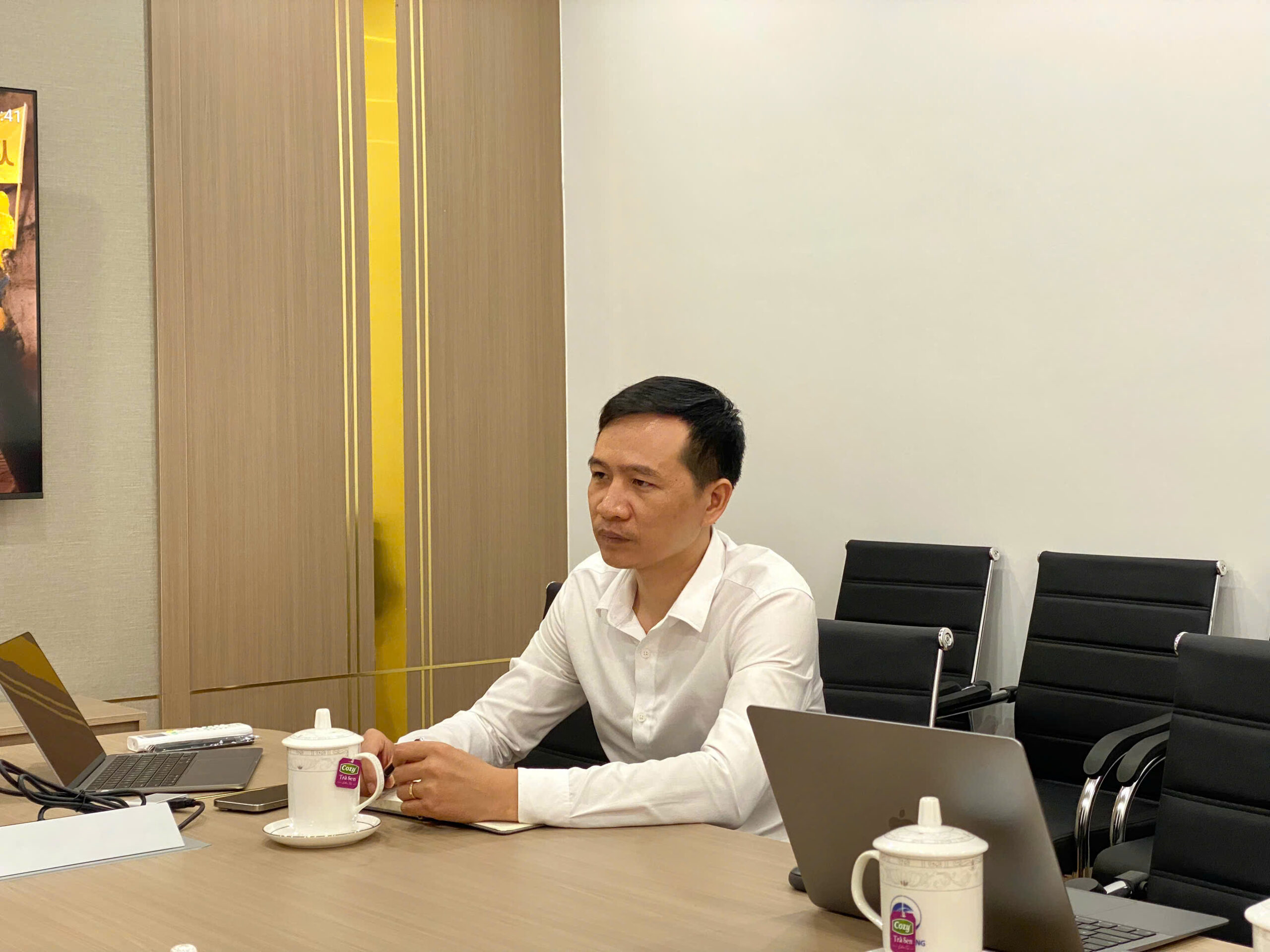 Viễn Dương và Vạn Ích: Thúc đẩy hợp tác hỗ trợ nhà đầu tư Trung Quốc tại Việt Nam<br>远洋与万益:推动合作,共同支持中国投资者在越南的发展 4 z6667465397768 b85979722ceb0451124d1bbe14dc9abb scaled