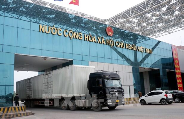 152123 quang ninh co them 06 mat hang duoc xuat khau qua cap cua khau mong cai viet nam dong hung trung quoc o khu vuc cau bac luan ii