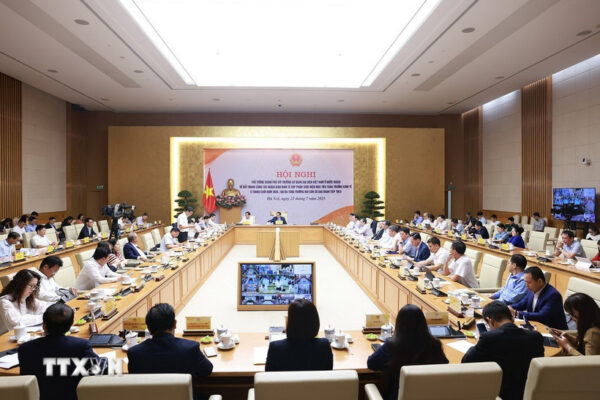 thu tuong chu tri hoi nghi ve day manh ngoai giao kinh te 1