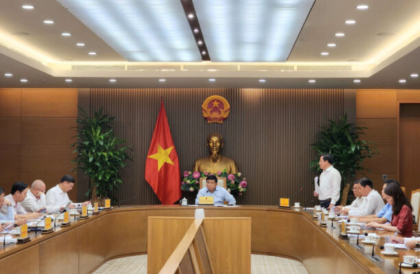 pho thu tuong nguyen chi dung hop ra soat tinh hinh trien khai cac du an phuc vu hoi nghi apec 2027 8223830 1