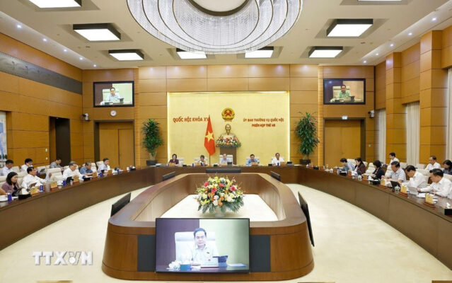 ubtv quoc hoi 2208