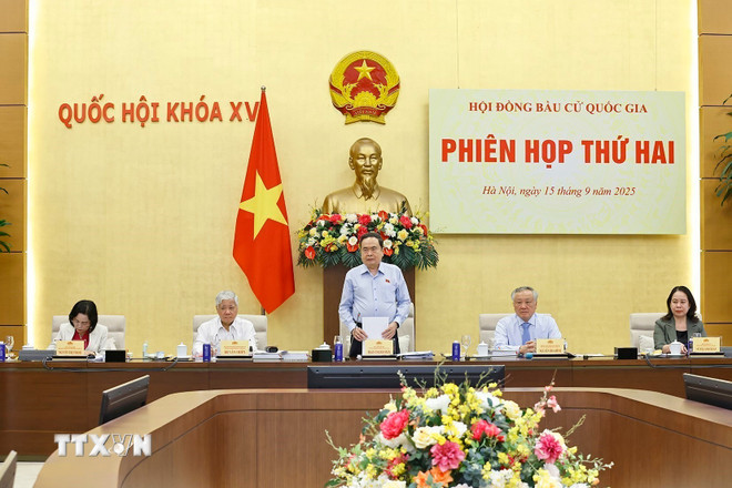 chu tich quoc hoi chu tri phien hop thu hai hoi dong bau cu quoc gia 15 4