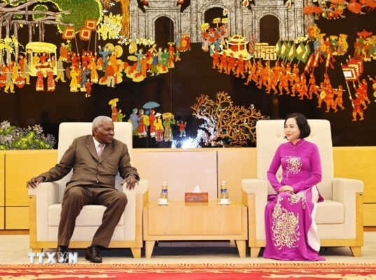 chu tich quoc hoi cuba bat dau tham chinh thuc viet nam 30 6