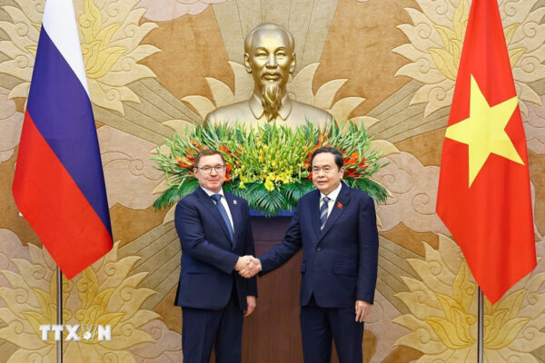 chu tich quoc hoi tran thanh man tiep pho chu tich thu nhat hoi dong lien bang nga 2