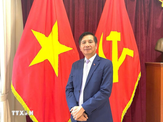 dinh ngoc linh