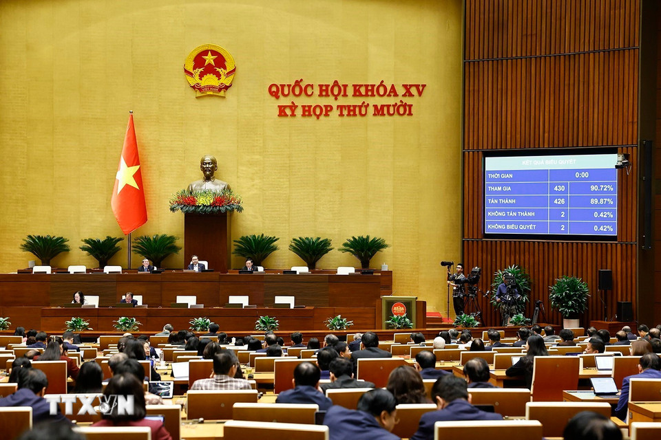 quoc hoi thong qua 4 luat ve tu phap 4