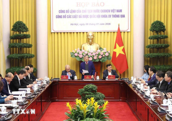 lenh cua chu tich nuoc cong bo 12 luat duoc ky hop thu 10 quoc hoi xv thong qua 0601 1