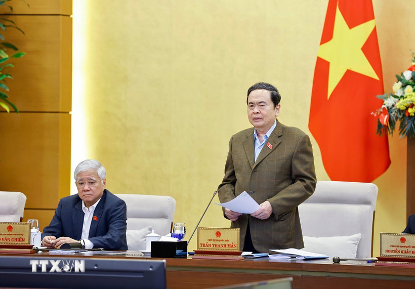 uy ban thuong vu quoc hoi 6