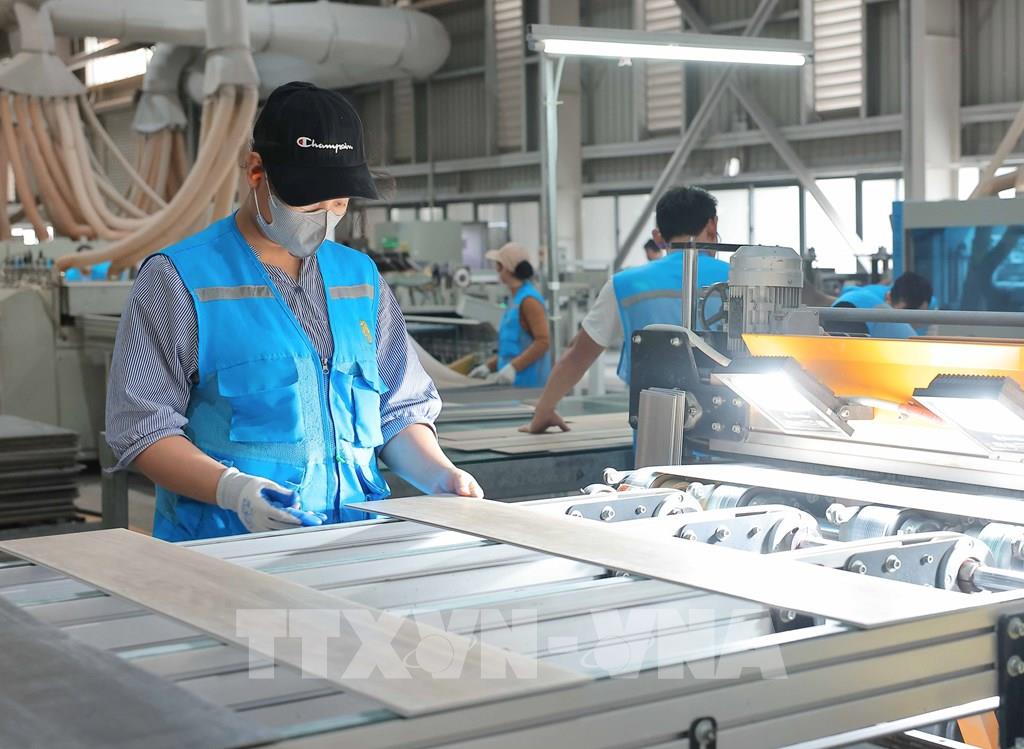 Quảng Ninh tăng tốc đưa tăng trưởng kinh tế quý I đạt 12,08%<br>广宁省力争2026年一季度经济增长12.08% 1 113237 quang ninh phat trien cac kcn kkt song hanh voi cham lo doi song cong nhan