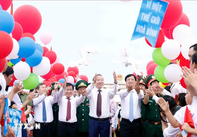 tong bi thu chu tich nuoc du le thuong co thong nhat non song 4