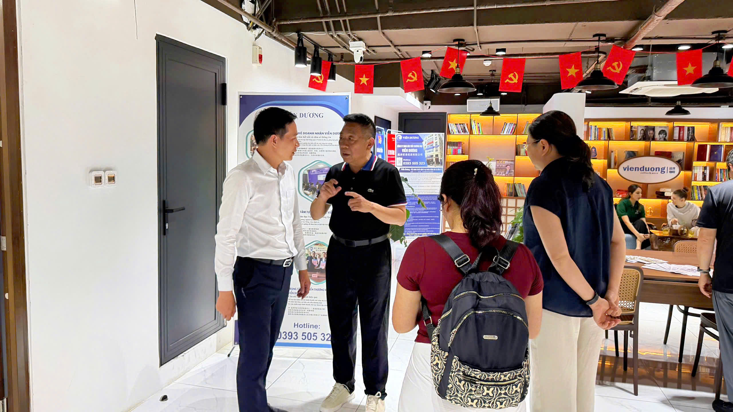 Thúc đẩy hợp tác giáo dục Hoa ngữ Việt - Trung: Trường Hoa kiều Quảng Tây thăm và làm việc tại Viễn Dương<br>推动越中文教育合作:广西华侨学校走访越南远洋 14 z7849879429855 6b60a8add8c6592b2d70bd3a14b96d3f