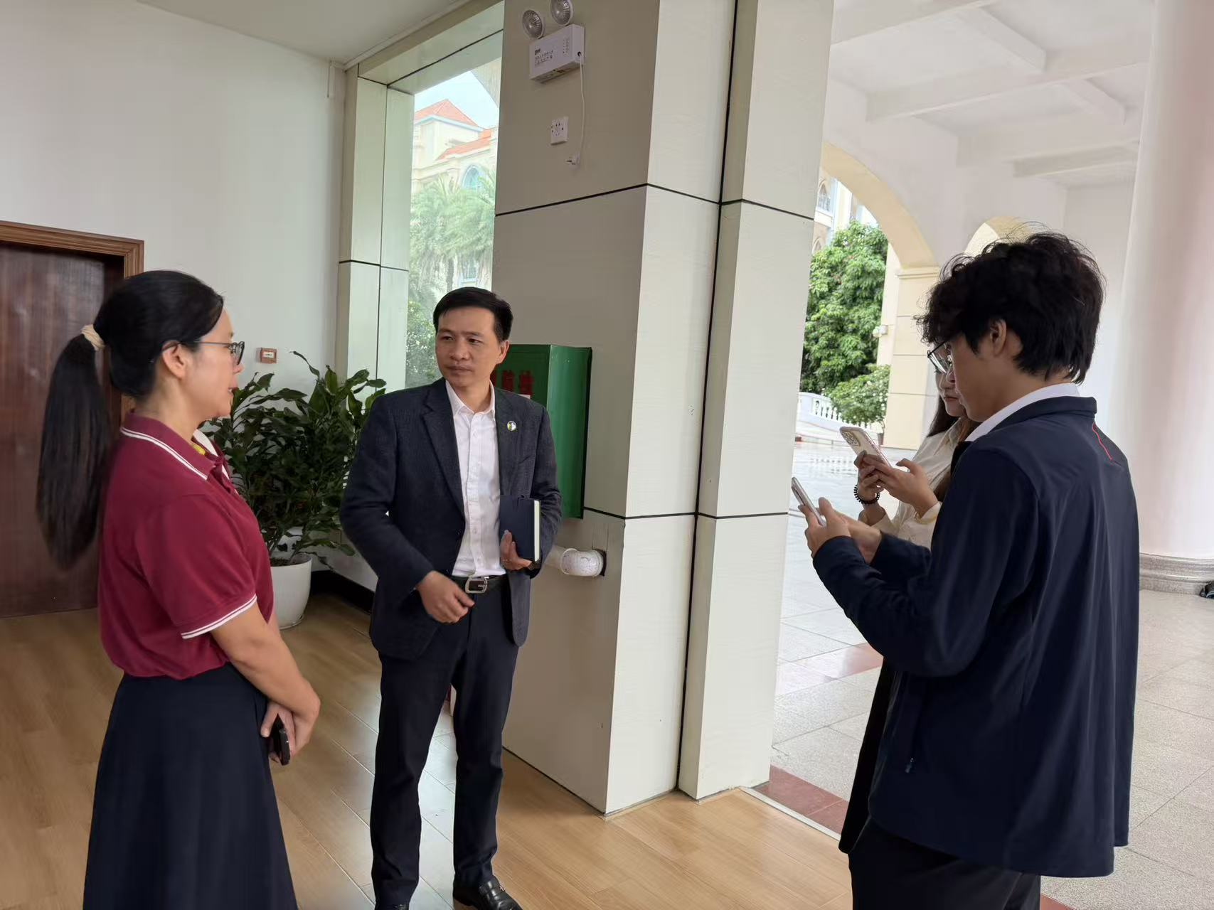 Từ giáo dục đến AI: Moyun Thâm Quyến và Viễn Dương ký kết hợp tác chiến lược, mở ra không gian hợp tác mới<br>从教育迈向人工智能:摸云(深圳)与远洋正式签署战略合作协议,开拓合作新纪元 31 图片 20260521111457