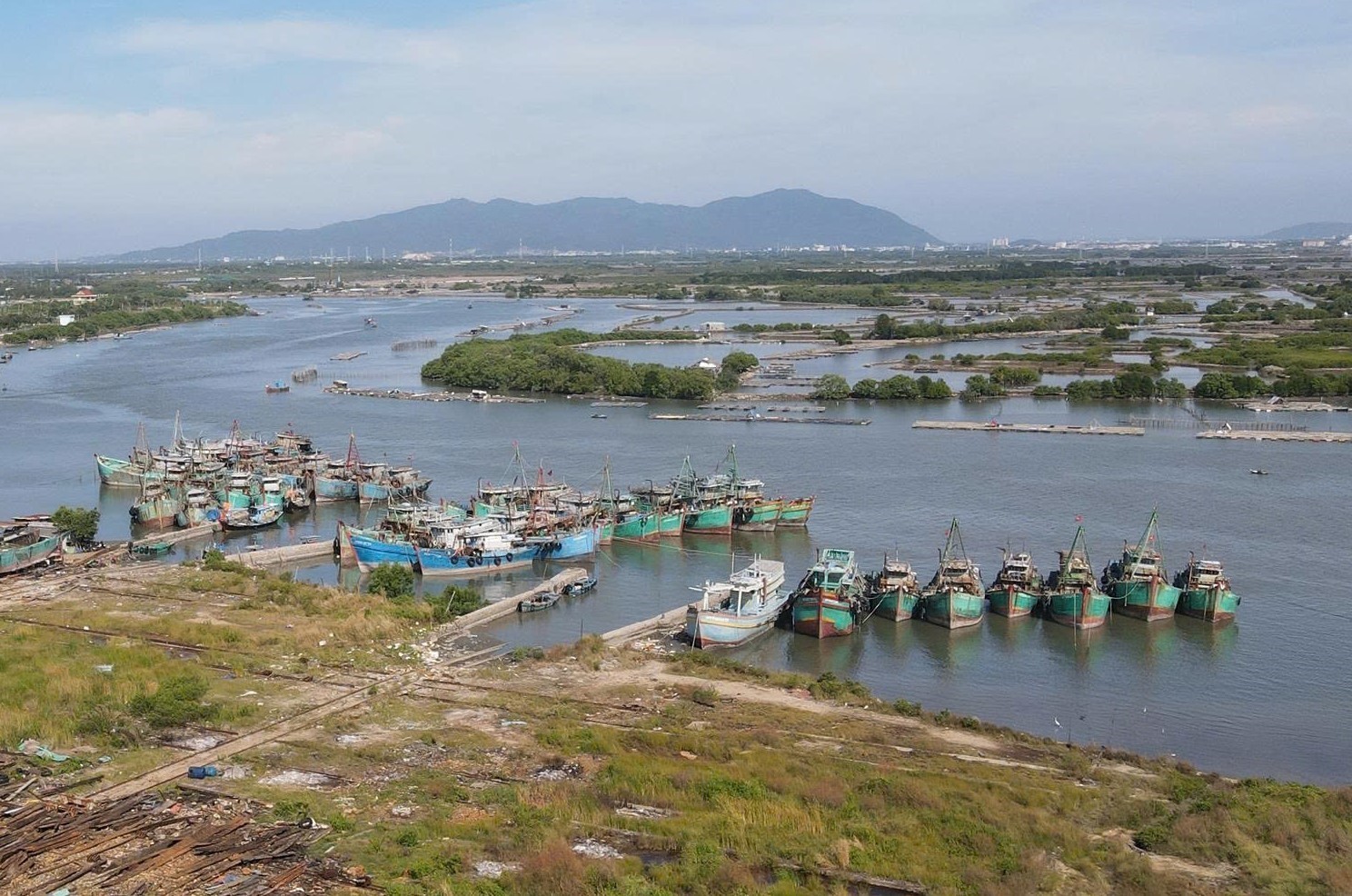vna potal tp ho chi minh don luc go the vang iuu 86289699 15 5 31